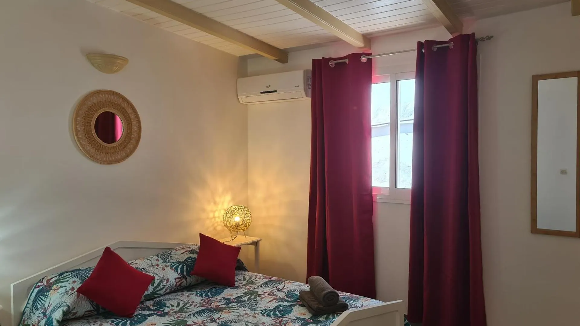 Apartament La Berceuse Creole Sainte-Anne